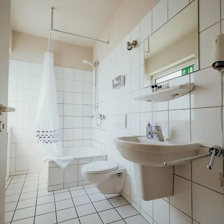 Hotel Guestified Liyana Ratingen