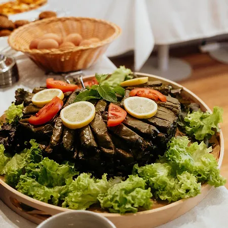 Guestified Liyana 3* Ratingen